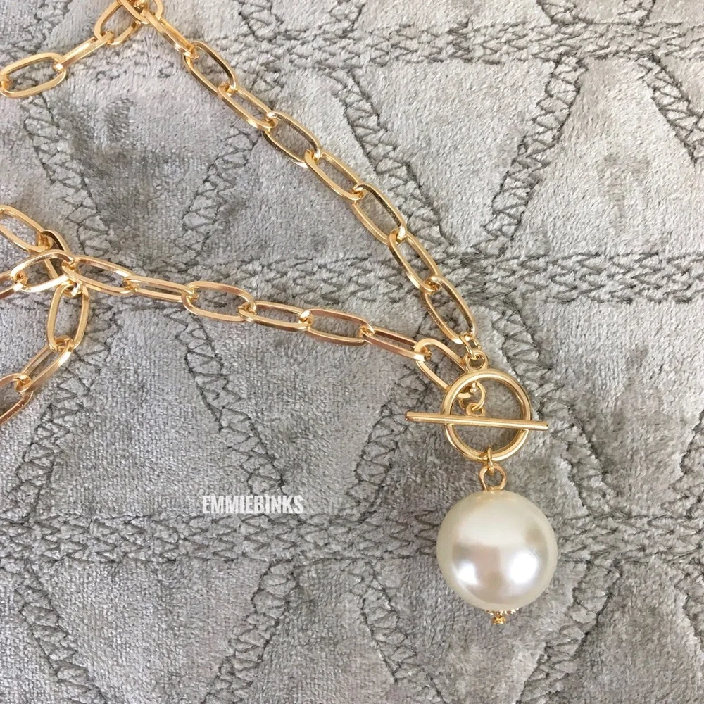 ✨3/$38 New Golden Paperclip Chain Faux Pearl Toggle Clasp Front Closure Necklace - Picture 6 of 16